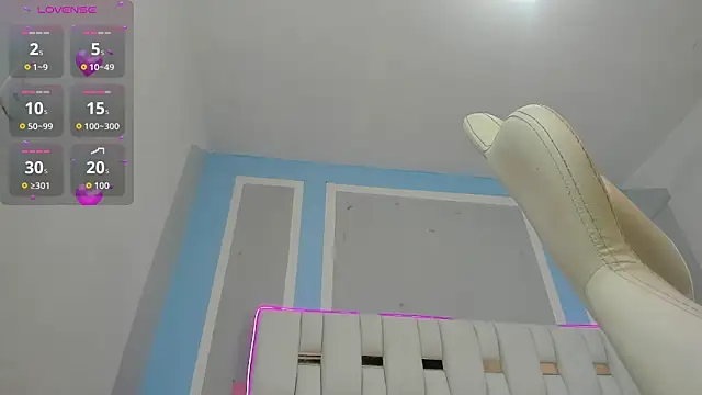 iamCharlotte19 online show from 11.20.25