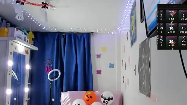 Snapshot of Megan_Darcy chatting on 10.21.25 Megan Darcy online show from 10.21.25