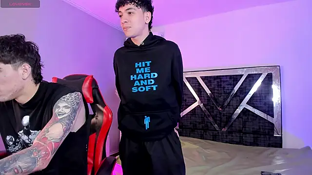 Handsomeboyss19 online show from 04.21.26