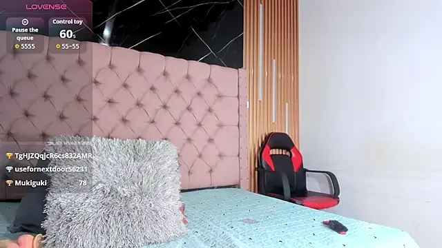 Snapshot of Emily_Brown18 chatting on 09.16.25 Emily Brown18 online show from 09.16.25