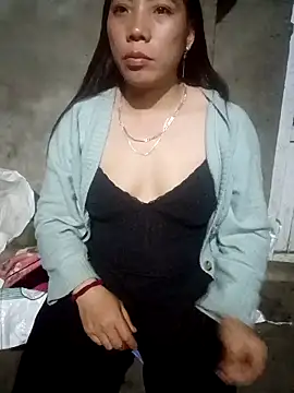 Snapshot of Phuong_xxx chatting on 12.20.25 Phuong xxx online show from 12.20.25