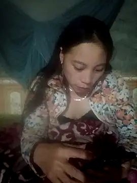 Snapshot of Phuong_xxx chatting on 12.21.25 Phuong xxx online show from 12.21.25