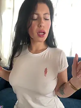 Snapshot of Mia_salinass chatting on 09.09.25 Mia salinass online show from 09.09.25