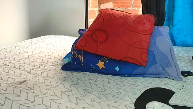 littlemodel online show from 11.26.25