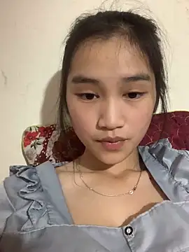 Snapshot of -Lie-06 chatting on 12.04.25 -Lie-06 online show from 12.04.25