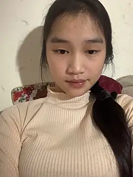 Snapshot of -Lie-06 chatting on 12.22.25 -Lie-06 online show from 12.22.25