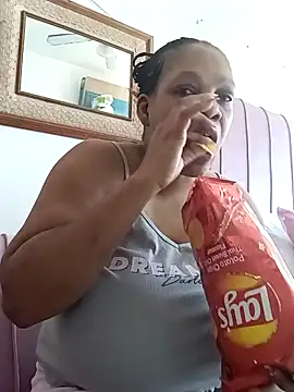 HappygalTheQueen online show from 02.28.26