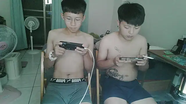 zhu000000 online show from 04.19.26