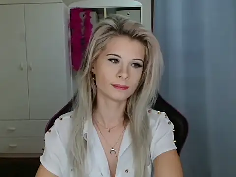 KristineGlow online show from 10.27.25