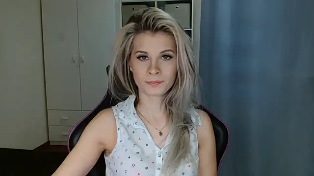 KristineGlow online show from 03.11.26