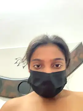 Snapshot of HeerStd chatting on 11.16.25 HeerStd online show from 11.16.25