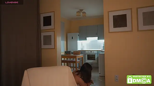 Snapshot of KateCarrey chatting on 10.31.25 KateCarrey online show from 10.31.25