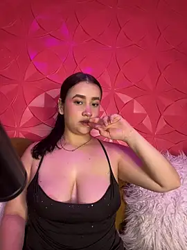 Pinkichloe online show from 05.22.26