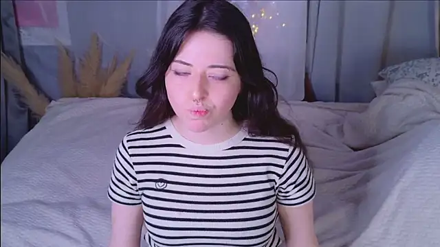 Snapshot of SoftAmora chatting on 01.10.26 SoftAmora online show from 01.10.26