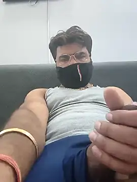 Snapshot of bigdick_lickingexpert08 chatting on 11.02.25 bigdick lickingexpert08 online show from 11.02.25