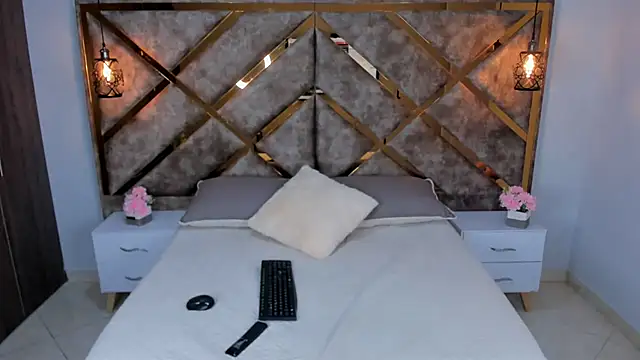 Snapshot of Lucia_jane chatting on 04.26.26 Lucia jane online show from 04.26.26