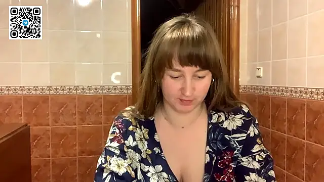 MaroonMoon  online show from 10.28.25