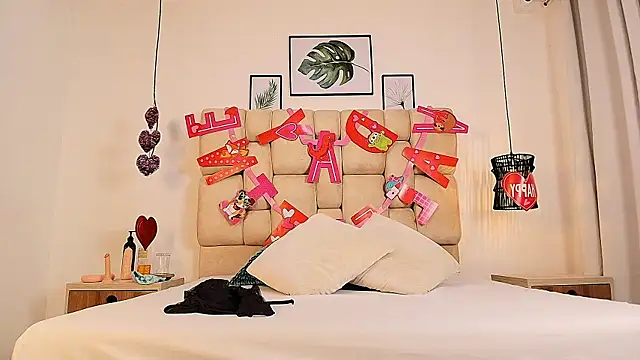 elizawiliamst online show from 09.20.25