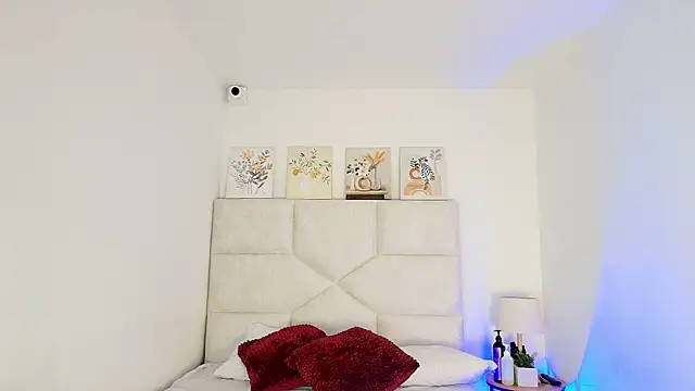 elizawiliamst online show from 05.13.26