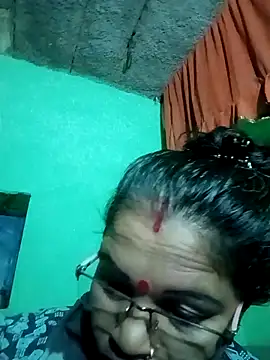 Snapshot of Manavi_x chatting on 09.25.25 Manavi x online show from 09.25.25