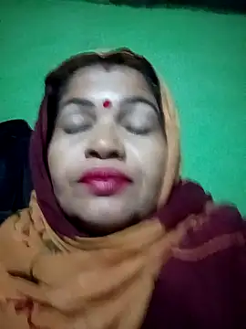 Snapshot of Manavi_x chatting on 11.16.25 Manavi x online show from 11.16.25