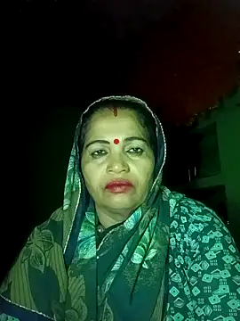 Snapshot of Manavi_x chatting on 11.18.25 Manavi x online show from 11.18.25