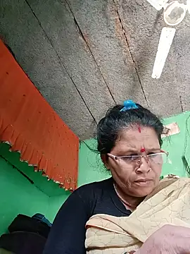 Snapshot of Manavi_x chatting on 05.19.26 Manavi x online show from 05.19.26