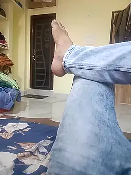 Snapshot of bobby3374 chatting on 09.19.25 bobby3374 online show from 09.19.25