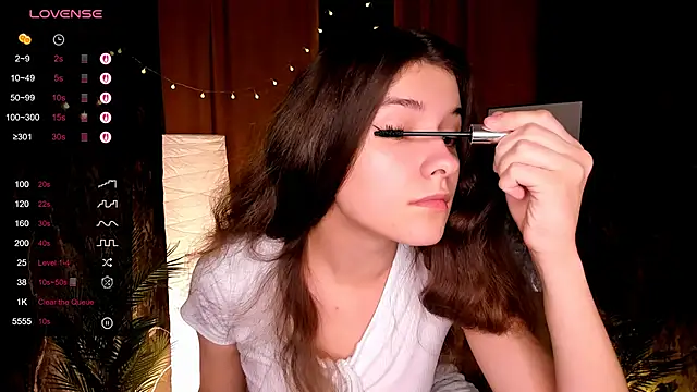 Snapshot of amy_cute_cat chatting on 10.15.25 amy cute cat online show from 10.15.25