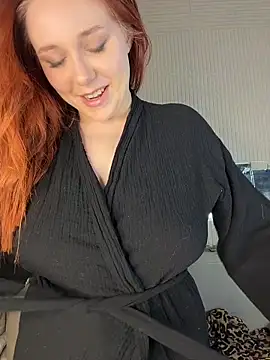 PollyVinice online show from 12.19.25