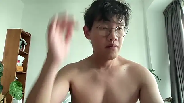 Passionatetwink2 online show from 10.24.25