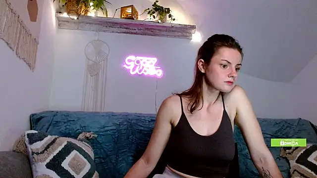 Snapshot of MariaHoward chatting on 09.29.25 MariaHoward online show from 09.29.25