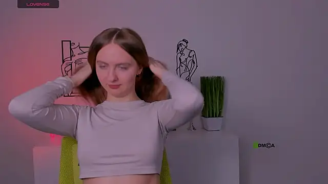 mila glow1 online show from 10.01.25