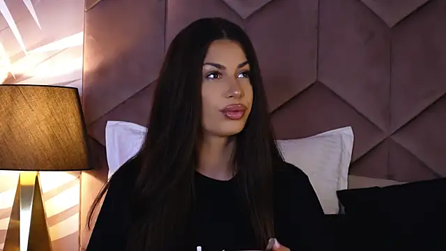 EvaRhea online show from 10.22.25