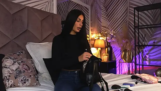 EvaRhea online show from 04.02.26