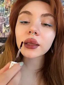 LunaMillie online show from 04.12.26