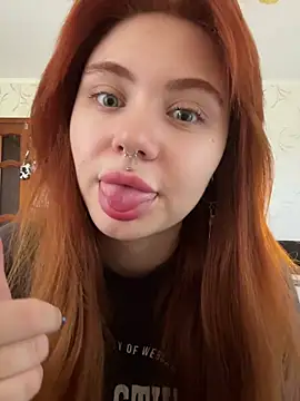LunaMillie online show from 05.16.26