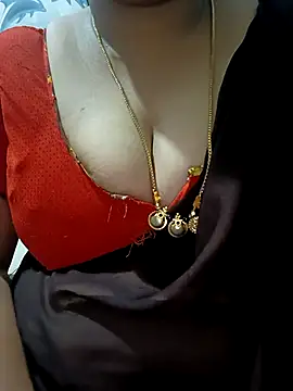 Snapshot of Geetha227 chatting on 04.26.26 Geetha227 online show from 04.26.26