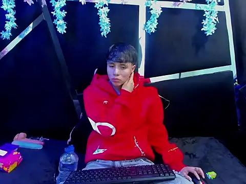 Snapshot of Bruno_Cruzz chatting on 09.13.25 Bruno Cruzz online show from 09.13.25