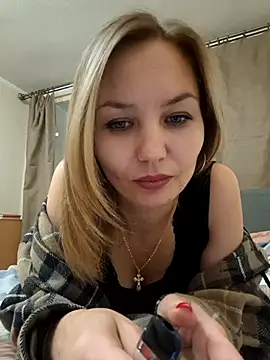 Snapshot of VeroLoverx chatting on 09.27.25 VeroLoverx online show from 09.27.25