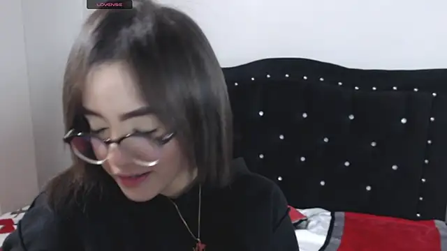 Snapshot of Coraline_Playful chatting on 09.25.25 Coraline Playful online show from 09.25.25