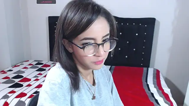 Snapshot of Coraline_Playful chatting on 10.03.25 Coraline Playful online show from 10.03.25