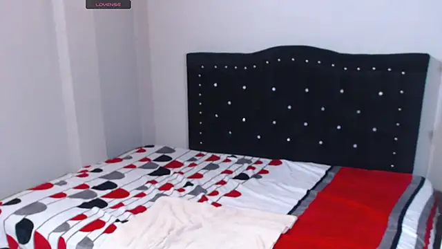 Snapshot of Coraline_Playful chatting on 10.23.25 Coraline Playful online show from 10.23.25