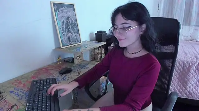 AfroditaLeclair online show from 06.25.26