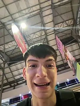 Snapshot of Luck__090 chatting on 02.25.26 Luck 090 online show from 02.25.26