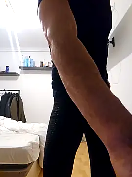 Snapshot of Latinfogoso84 chatting on 11.14.25 Latinfogoso84 online show from 11.14.25