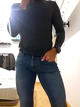 Snapshot of Latinfogoso84 chatting on 11.18.25 Latinfogoso84 online show from 11.18.25