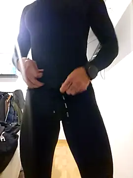 Snapshot of Latinfogoso84 chatting on 11.23.25 Latinfogoso84 online show from 11.23.25