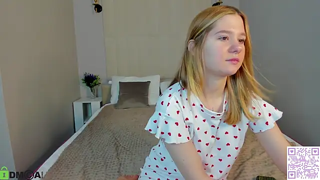 Snapshot of Brenda_Puff chatting on 10.08.25 Brenda Puff online show from 10.08.25