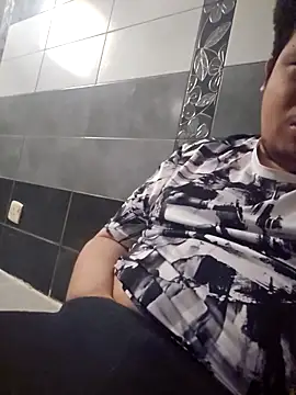 Snapshot of jedoo1213 chatting on 10.02.25 jedoo1213 online show from 10.02.25